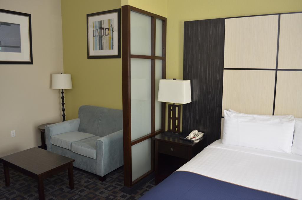 Super 8 By Wyndham Irving/Dfw Apt/North Zewnętrze zdjęcie