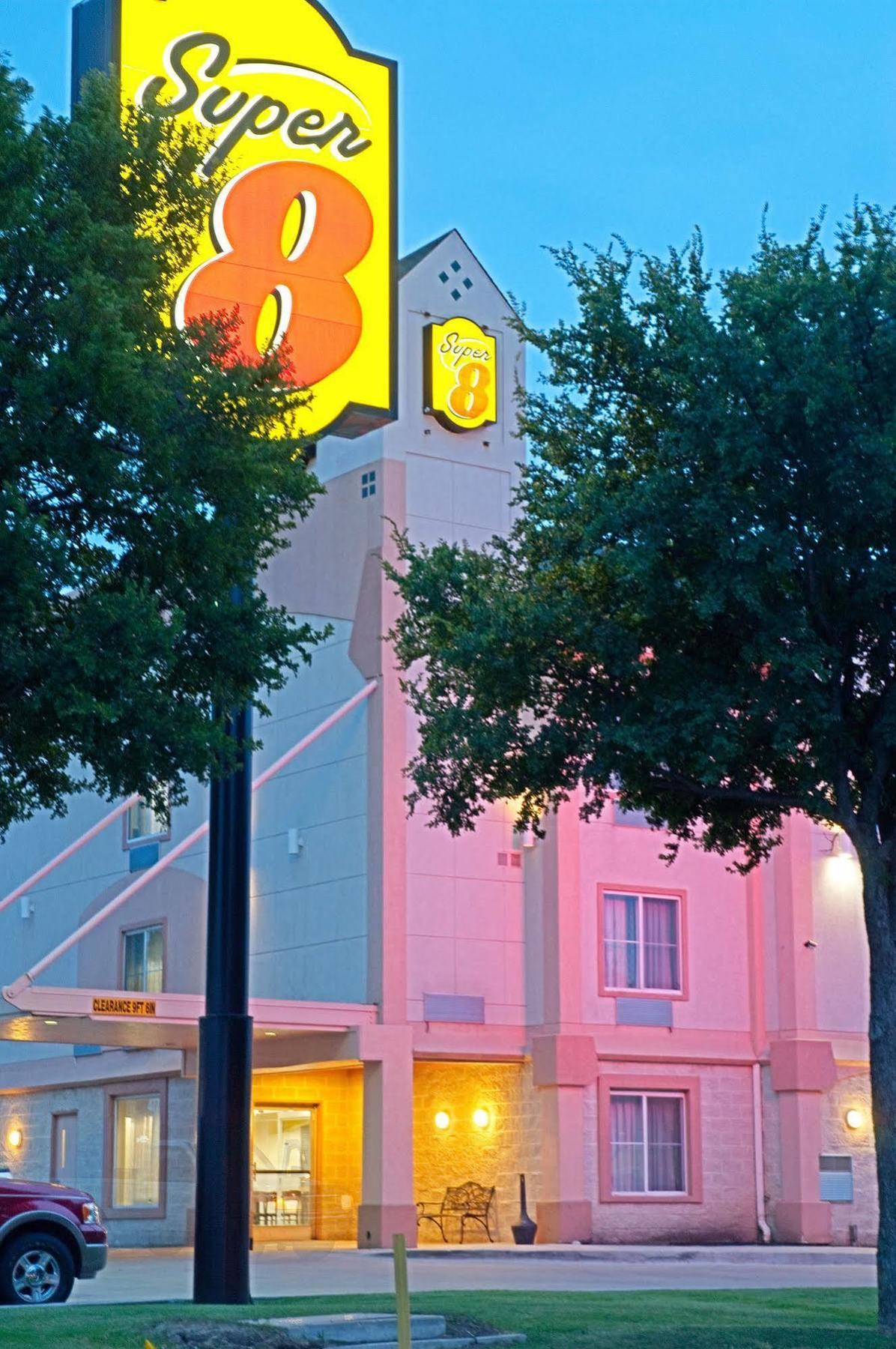 Super 8 By Wyndham Irving/Dfw Apt/North Zewnętrze zdjęcie
